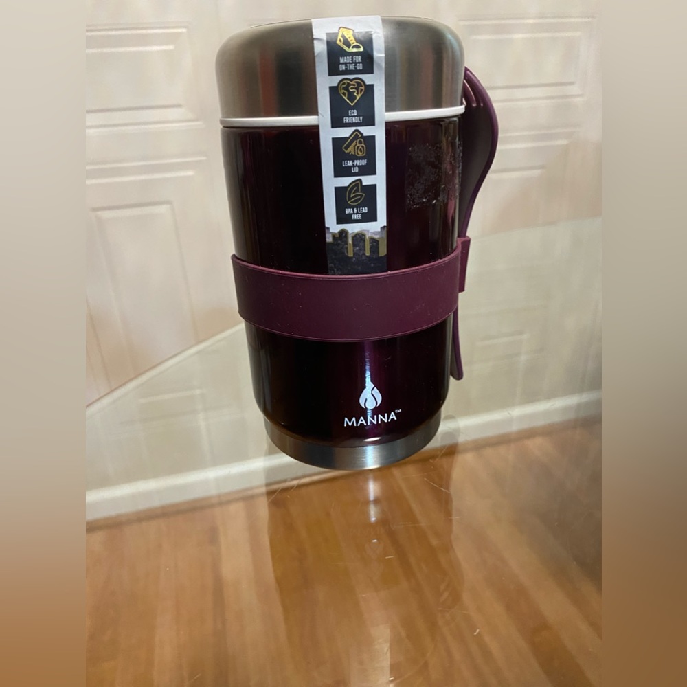 Brand New Manna Burgundy Food Container 18 oz,